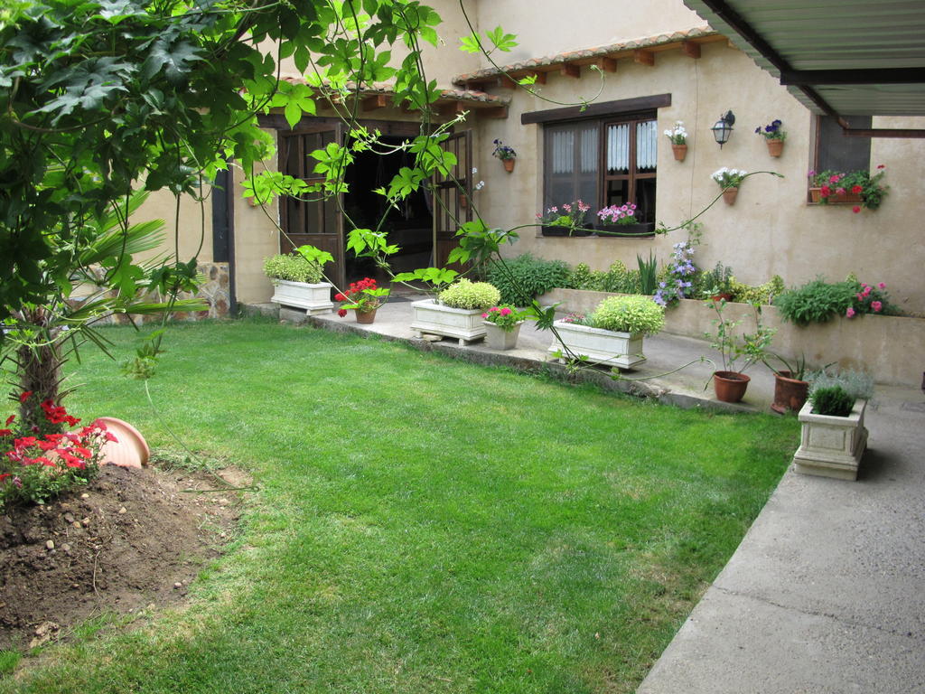 Albergue San Pelayo Villarente Exterior photo